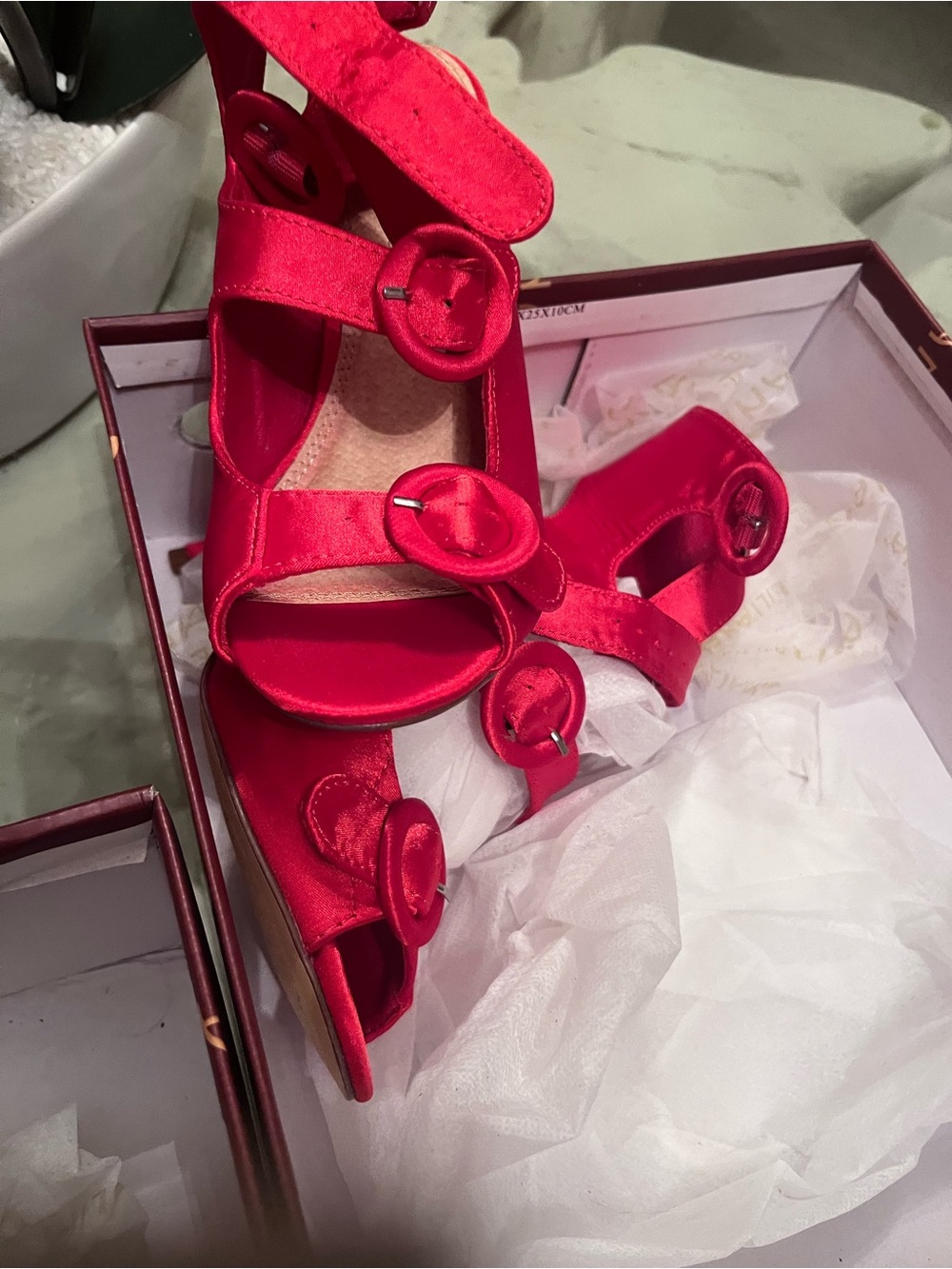 Red sexy heels sz 6 nwt only RED ONES